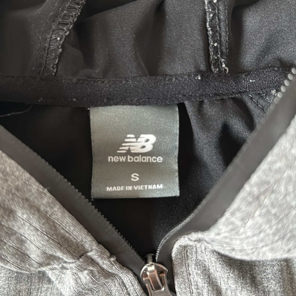 New Balance Heather Gray Hooded Jacket Sz S/M Loose Fit - Picture 6 of 10